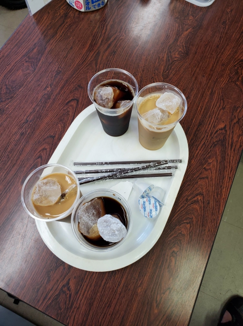 アイスコーヒーとアイスカフェ