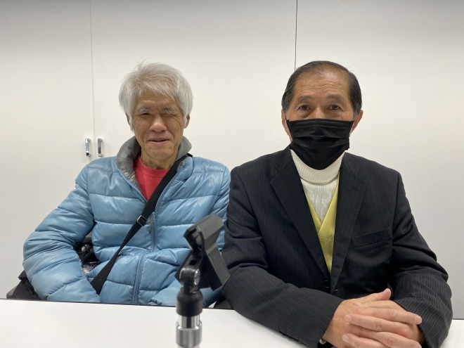 伊藤さん（右）と報告会に参加したDPI事務局の上薗