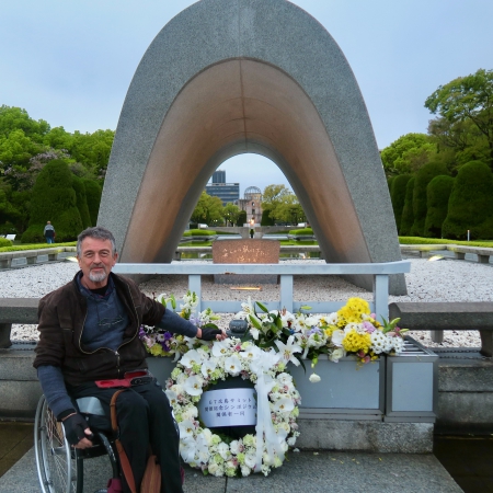 広島の平和記念公園を訪問したジャンルーク
