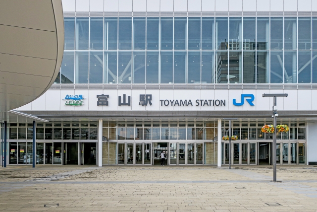 富山駅