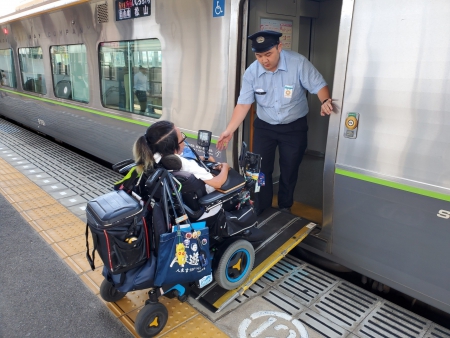 8600系に乗る柴田さん