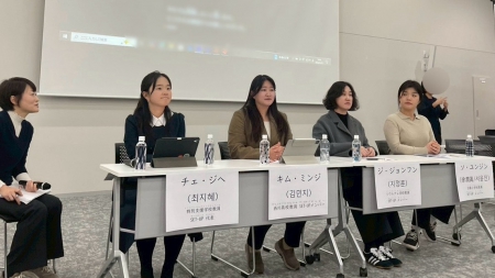 写真：SET-UP（セットアップ）の教員4名